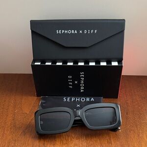 Sephora x DIFF Black Sunglasses